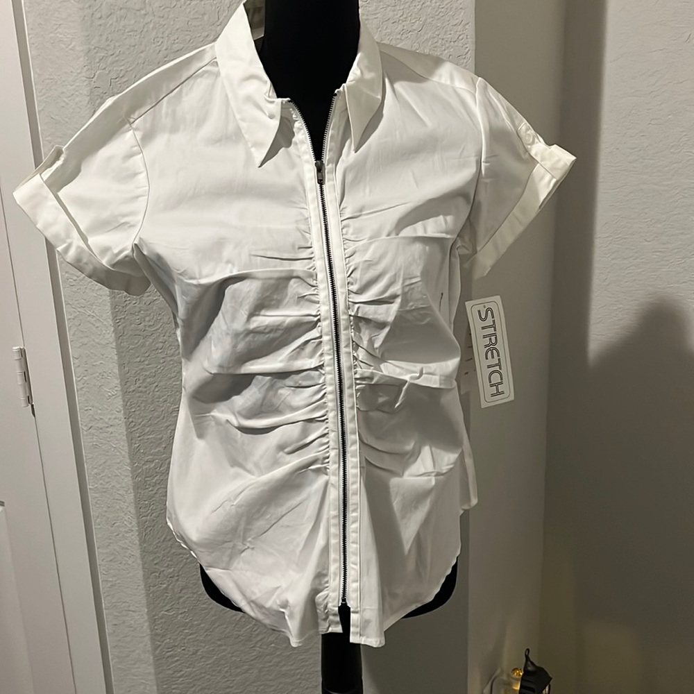 Whit shirt with zippered front (never worn w/ tags)